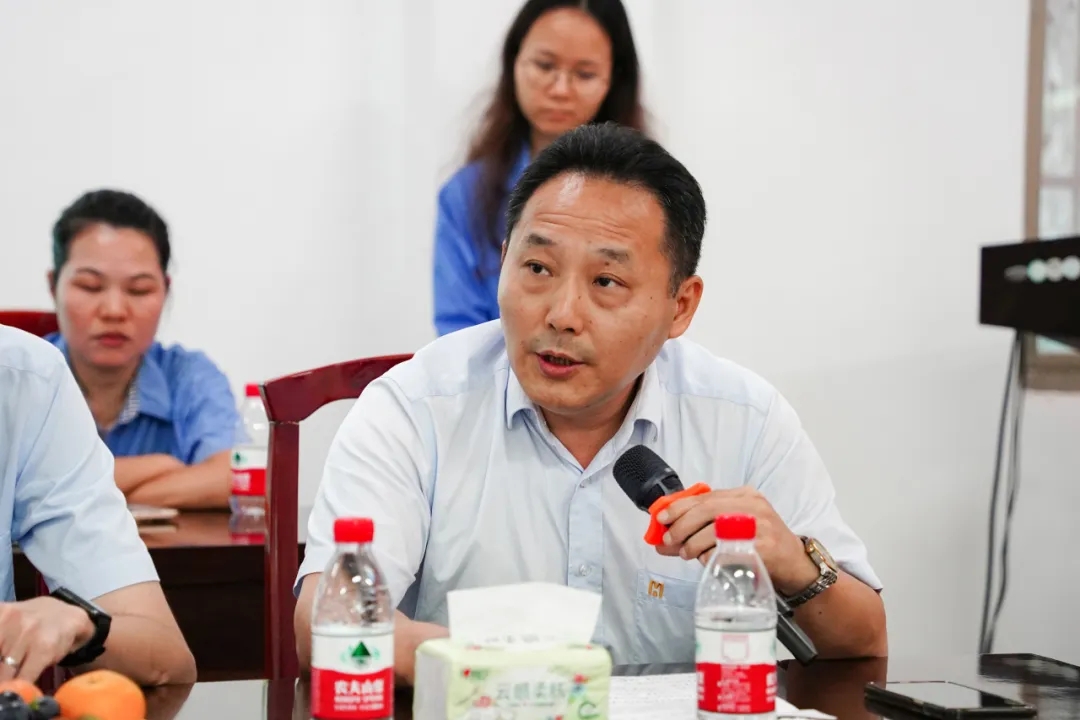 博天堂召开“七一”座谈会6.jpg
